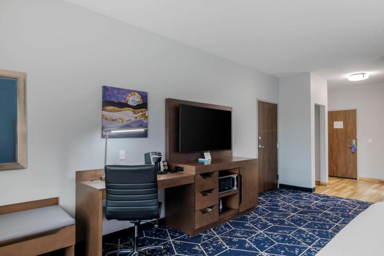Best Western Plus St. Louis Airport Hotel Woodson Terrace المظهر الخارجي الصورة