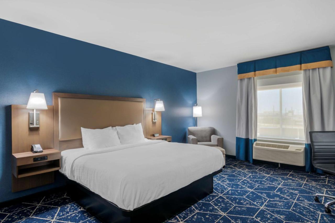 Best Western Plus St. Louis Airport Hotel Woodson Terrace المظهر الخارجي الصورة